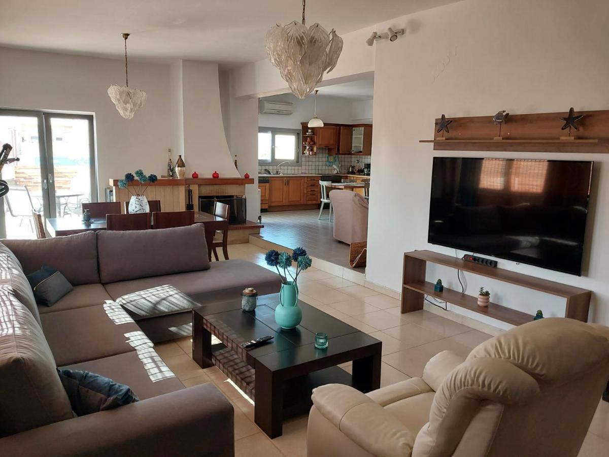Passatempo Casa - 3 Bedroom Apartment Close To The Swimming Pool Gerani  Екстер'єр фото