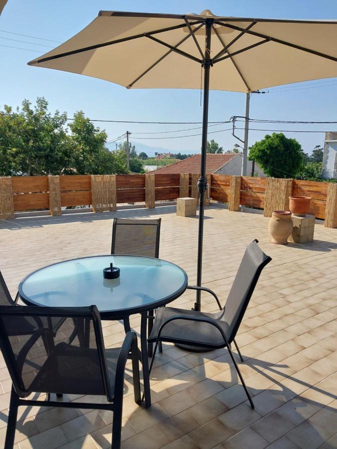 Passatempo Casa - 3 Bedroom Apartment Close To The Swimming Pool Gerani  Екстер'єр фото