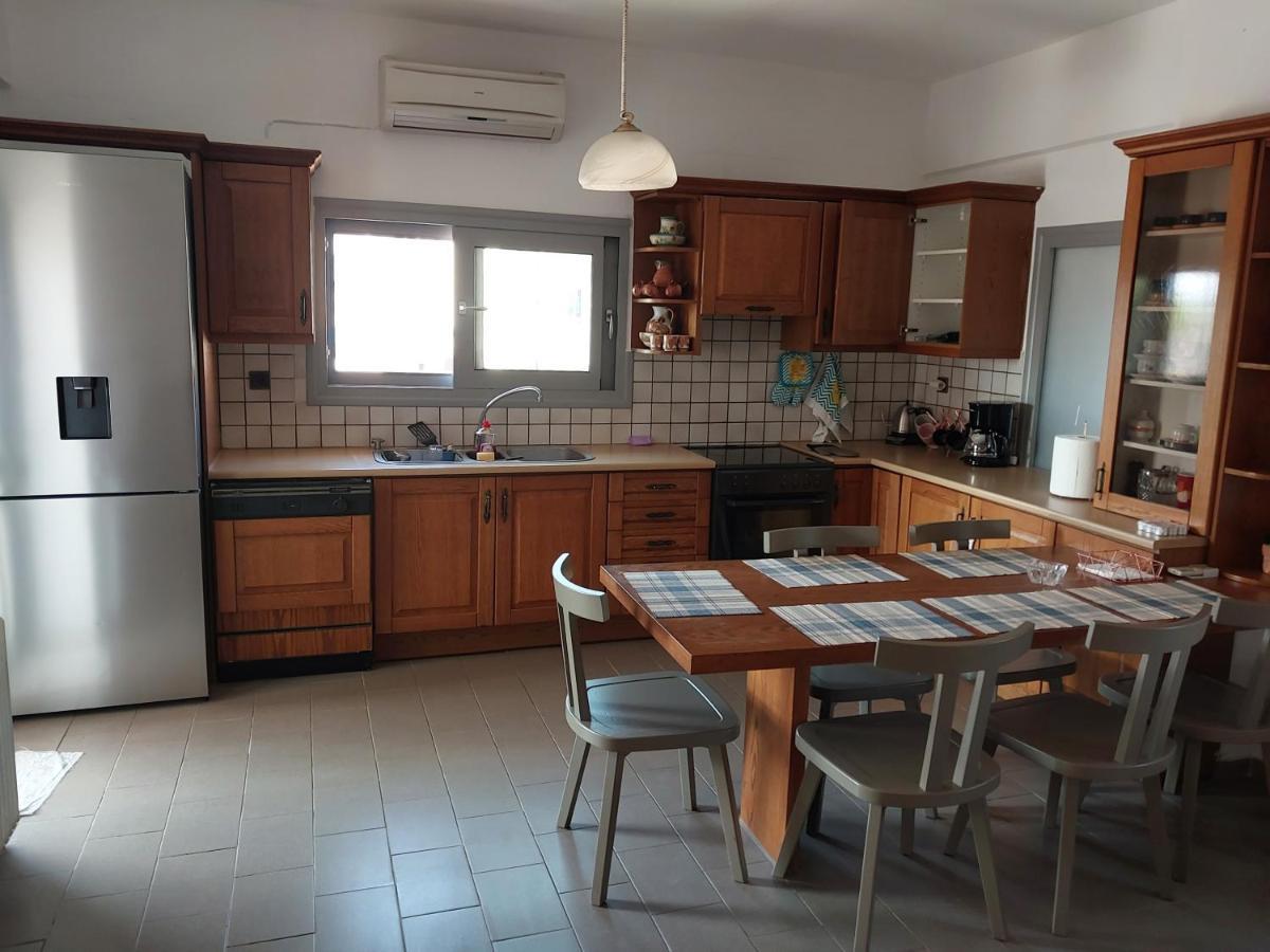 Passatempo Casa - 3 Bedroom Apartment Close To The Swimming Pool Gerani  Екстер'єр фото
